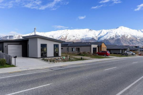 Paradise Point - Wānaka Holiday Home